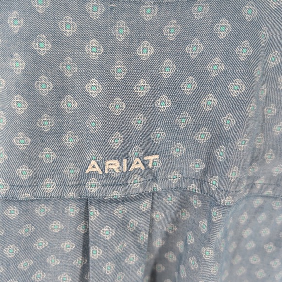 Vintage Ariat Stretch Short Sleeve Subtle Button-Down Shirt Light Blue Size M - Picture 4 of 9